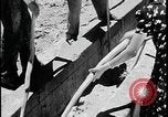 Standbild Indianer dip Schafe in chemischen Bad United States USA, 1941, aus Sekunde 34 historischem Filmmaterial Videoclip 65675078237