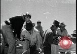 Standbild Indianer dip Schafe in chemischen Bad United States USA, 1941, aus Sekunde 49 historischem Filmmaterial Videoclip 65675078237