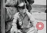 Immagine di Nativi indiani americani controllati per la tubercolosi United States USA, 1941, secondo 25 filmato di repertorio 65675078238