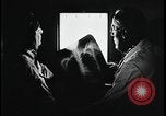 Immagine di Nativi indiani americani controllati per la tubercolosi United States USA, 1941, secondo 50 filmato di repertorio 65675078238