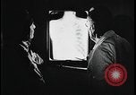 Immagine di Nativi indiani americani controllati per la tubercolosi United States USA, 1941, secondo 54 filmato di repertorio 65675078238