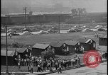 Standbild UAW-Mitglieder stimmen auf den ersten Vertrag mit der Ford Motor Company Dearborn Michigan USA, 1941, aus Sekunde 3 historischem Filmmaterial Videoclip 65675078267