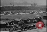 Standbild UAW-Mitglieder stimmen auf den ersten Vertrag mit der Ford Motor Company Dearborn Michigan USA, 1941, aus Sekunde 5 historischem Filmmaterial Videoclip 65675078267