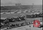 Standbild UAW-Mitglieder stimmen auf den ersten Vertrag mit der Ford Motor Company Dearborn Michigan USA, 1941, aus Sekunde 9 historischem Filmmaterial Videoclip 65675078267