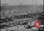 Standbild UAW-Mitglieder stimmen auf den ersten Vertrag mit der Ford Motor Company Dearborn Michigan USA, 1941, aus Sekunde 12 historischem Filmmaterial Videoclip 65675078267