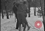 Image La direction de Ford et les amis de Harry Bennett s'ébattre dans la neige Tawas Michigan USA, 1934, de la seconde 8 séquences d'archives historiques vidéo 65675078270