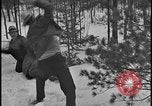 Image La direction de Ford et les amis de Harry Bennett s'ébattre dans la neige Tawas Michigan USA, 1934, de la seconde 36 séquences d'archives historiques vidéo 65675078270