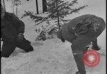 Image La direction de Ford et les amis de Harry Bennett s'ébattre dans la neige Tawas Michigan USA, 1934, de la seconde 39 séquences d'archives historiques vidéo 65675078270