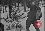 Image La direction de Ford et les amis de Harry Bennett s'ébattre dans la neige Tawas Michigan USA, 1934, de la seconde 43 séquences d'archives historiques vidéo 65675078270