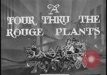 Immagine di Visitatori bordo di autobus per iniziare il tour di Ford Motor Company Rouge Piante Dearborn Michigan USA, 1928, secondo 9 filmato di repertorio 65675078274