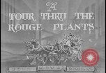 Immagine di Visitatori bordo di autobus per iniziare il tour di Ford Motor Company Rouge Piante Dearborn Michigan USA, 1928, secondo 18 filmato di repertorio 65675078274
