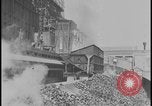 Image Production de coke et de l'engrais à l'usine Ford de Rouge Dearborn Michigan USA, 1928, de la seconde 38 séquences d'archives historiques vidéo 65675078278