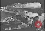 Image Ford Motor Company mine de charbon dans le Kentucky Dearborn Michigan USA, 1928, de la seconde 16 séquences d'archives historiques vidéo 65675078279