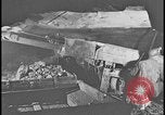 Image Ford Motor Company mine de charbon dans le Kentucky Dearborn Michigan USA, 1928, de la seconde 17 séquences d'archives historiques vidéo 65675078279