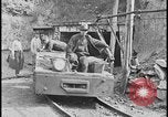 Image Ford Motor Company mine de charbon dans le Kentucky Dearborn Michigan USA, 1928, de la seconde 19 séquences d'archives historiques vidéo 65675078279