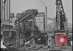 Image Ford Motor Company mine de minerai de fer dans la neige de l'hiver Dearborn Michigan USA, 1928, de la seconde 44 séquences d'archives historiques vidéo 65675078280
