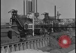 Image Ford Motor Company mine de minerai de fer dans la neige de l'hiver Dearborn Michigan USA, 1928, de la seconde 56 séquences d'archives historiques vidéo 65675078280