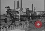 Image Ford Motor Company mine de minerai de fer dans la neige de l'hiver Dearborn Michigan USA, 1928, de la seconde 59 séquences d'archives historiques vidéo 65675078280