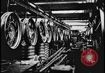 Image spoke wheel assembly Dearborn Michigan USA, 1928, de la seconde 16 séquences d'archives historiques vidéo 65675078291