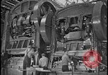 Image Ford factory car panel press machines Dearborn Michigan USA, 1928, de la seconde 5 séquences d'archives historiques vidéo 65675078292
