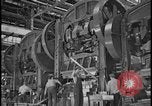 Image Ford factory car panel press machines Dearborn Michigan USA, 1928, de la seconde 13 séquences d'archives historiques vidéo 65675078292