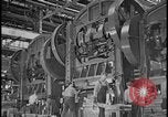 Image Ford factory car panel press machines Dearborn Michigan USA, 1928, de la seconde 14 séquences d'archives historiques vidéo 65675078292