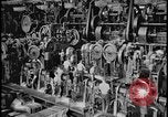 Image Ford factory car panel press machines Dearborn Michigan USA, 1928, de la seconde 22 séquences d'archives historiques vidéo 65675078292