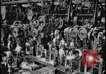 Image Ford factory car panel press machines Dearborn Michigan USA, 1928, de la seconde 26 séquences d'archives historiques vidéo 65675078292
