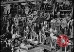 Image Ford factory car panel press machines Dearborn Michigan USA, 1928, de la seconde 29 séquences d'archives historiques vidéo 65675078292