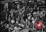 Image Ford factory car panel press machines Dearborn Michigan USA, 1928, de la seconde 30 séquences d'archives historiques vidéo 65675078292