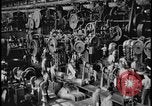 Image Ford factory car panel press machines Dearborn Michigan USA, 1928, de la seconde 33 séquences d'archives historiques vidéo 65675078292