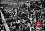 Image Ford factory car panel press machines Dearborn Michigan USA, 1928, de la seconde 46 séquences d'archives historiques vidéo 65675078292