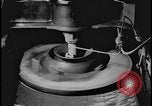 Image Constitué de verre et couper en feuilles Dearborn Michigan USA, 1928, de la seconde 57 séquences d'archives historiques vidéo 65675078293