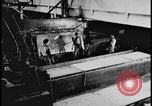 Image Le nettoyage et l'assemblage automobile Dearborn Michigan USA, 1928, de la seconde 14 séquences d'archives historiques vidéo 65675078294