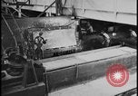 Image Le nettoyage et l'assemblage automobile Dearborn Michigan USA, 1928, de la seconde 26 séquences d'archives historiques vidéo 65675078294