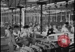 Image Le nettoyage et l'assemblage automobile Dearborn Michigan USA, 1928, de la seconde 44 séquences d'archives historiques vidéo 65675078294