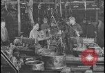 Image Le nettoyage et l'assemblage automobile Dearborn Michigan USA, 1928, de la seconde 57 séquences d'archives historiques vidéo 65675078294