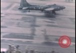 Standbild Memphis Belle Landung United States USA, 1943, aus Sekunde 7 historischem Filmmaterial Videoclip 65675078321