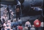 Standbild Memphis Belle Landung United States USA, 1943, aus Sekunde 13 historischem Filmmaterial Videoclip 65675078321