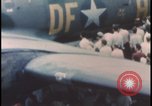 Standbild Memphis Belle Landung United States USA, 1943, aus Sekunde 25 historischem Filmmaterial Videoclip 65675078321