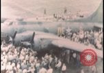 Standbild Memphis Belle Landung United States USA, 1943, aus Sekunde 31 historischem Filmmaterial Videoclip 65675078321