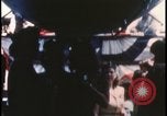 Immagine di Folla di toccare United States USA, 1943, secondo 12 filmato di repertorio 65675078326