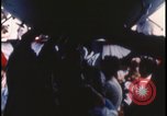 Immagine di Folla di toccare United States USA, 1943, secondo 18 filmato di repertorio 65675078326