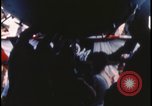 Immagine di Folla di toccare United States USA, 1943, secondo 19 filmato di repertorio 65675078326