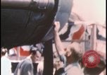 Immagine di Folla di toccare United States USA, 1943, secondo 37 filmato di repertorio 65675078326