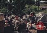 Image Le personnel au sol à regarder Sky United Kingdom, 1943, de la seconde 11 séquences d'archives historiques vidéo 65675078330