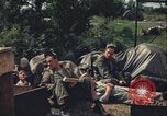 Image Le personnel au sol à regarder Sky United Kingdom, 1943, de la seconde 15 séquences d'archives historiques vidéo 65675078330