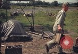 Image Le personnel au sol à regarder Sky United Kingdom, 1943, de la seconde 37 séquences d'archives historiques vidéo 65675078330