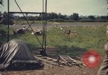 Image Le personnel au sol à regarder Sky United Kingdom, 1943, de la seconde 40 séquences d'archives historiques vidéo 65675078330