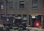 Image Men watching sky United Kingdom, 1943, de la seconde 7 séquences d'archives historiques vidéo 65675078332